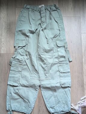 Abercrombie & Fitch Sage Green Cargo Pants - Drawstring Waist